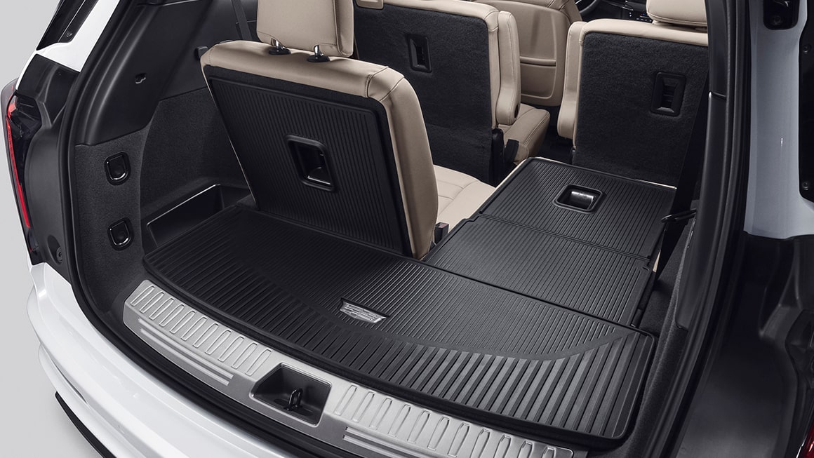 All-weather integrated cargo liner