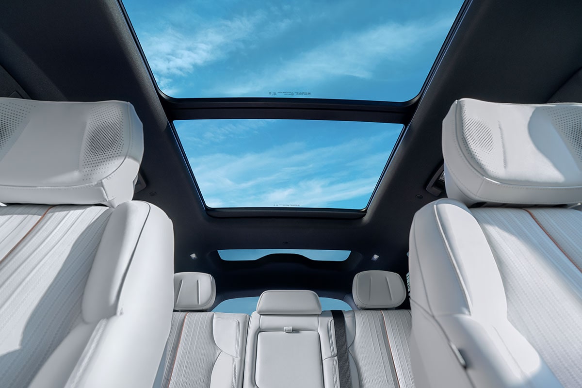 Front Row View of the 2027 VISTIQ Dual Pane Sunroof and Three Rows