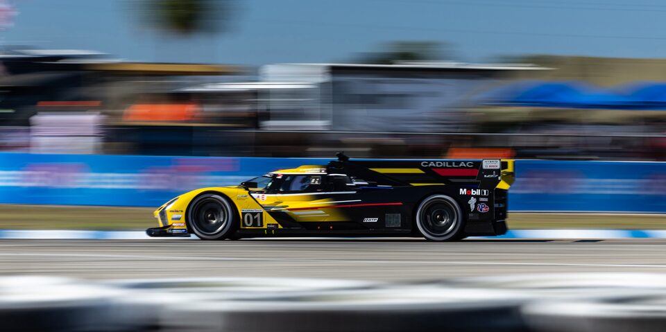 V Series 20th Anniversary Racing Cadillac