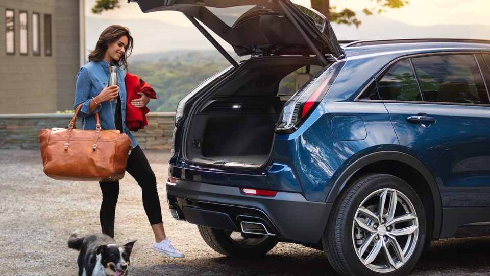 How To Use HandsFree Liftgate & Power Trunk Cadillac Ownership