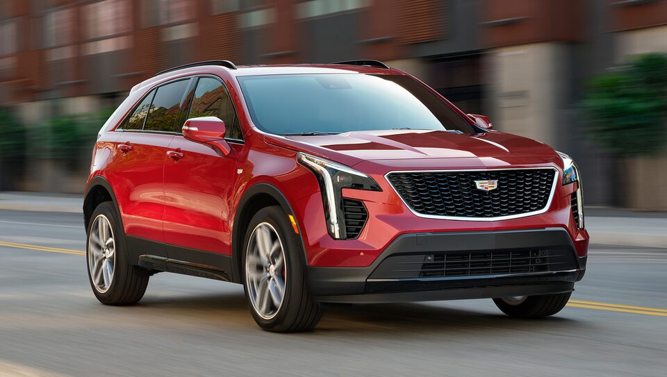 Cadillac XT5 Driving in City