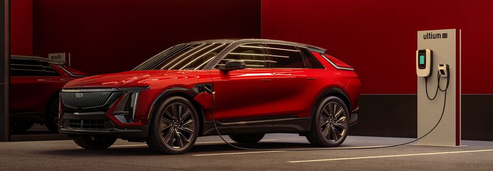 Recibe notificaciones sobre lo último en carreras de Cadillac, ofertas actuales, eventos públicos y mucho más.