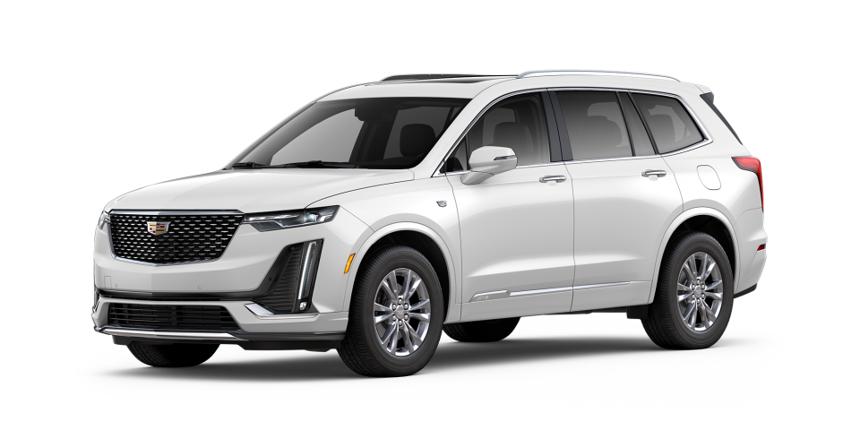 Three-quarter View of the 2025 XT6