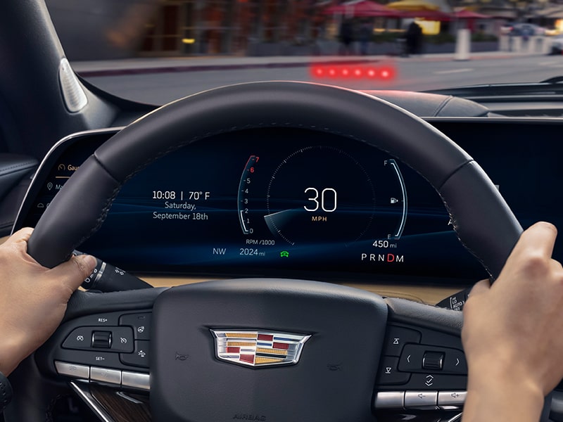 The Forward Collision Alert Safety Features of the Cadillac XT4 in Action