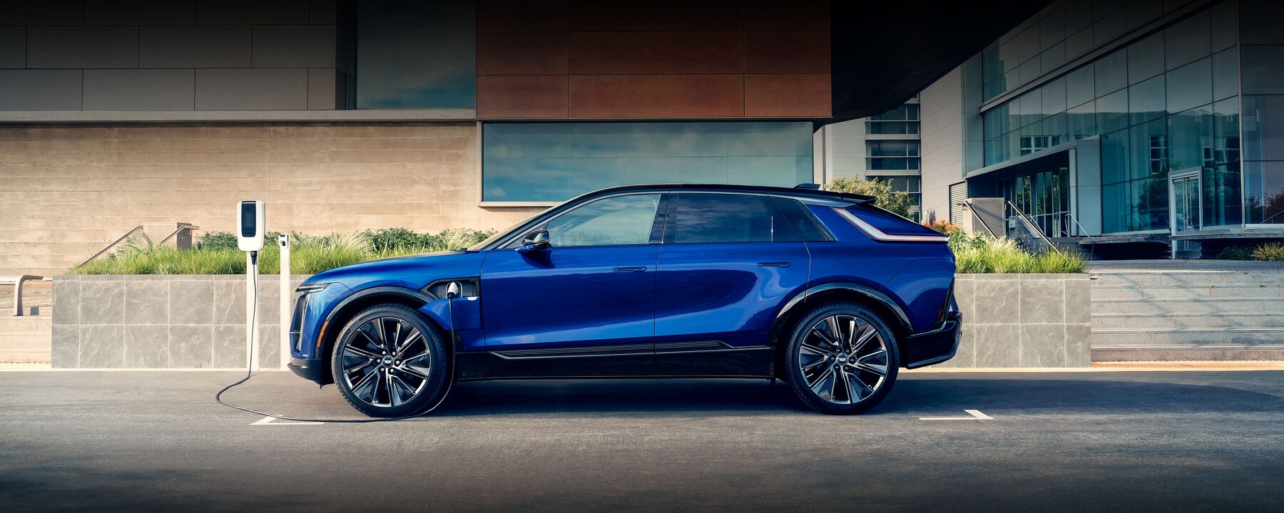 2025 LYRIQ AllElectric SUV LoehmannBlasius Cadillac