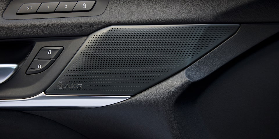 El sistema de sonido Premium AKG del CT4-V
