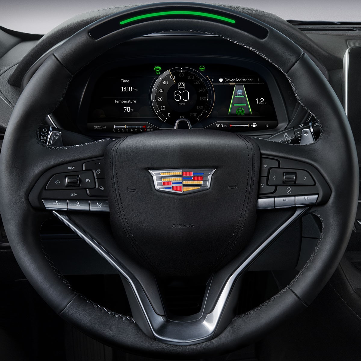 Vista interior de la tecnología Super Cruise del sedán de lujo Cadillac CT5