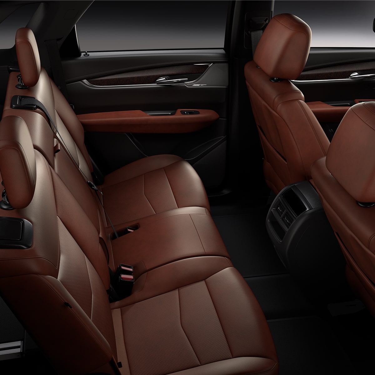 Vista aérea de las dos filas de asientos en el interior de la Cadillac XT5 2025