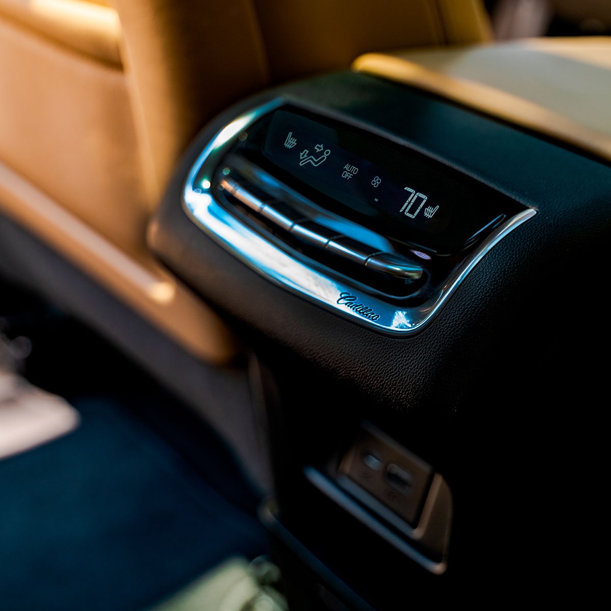 Configuración del control de aire trasero de la cabina en el interior del nuevo Cadillac XT6