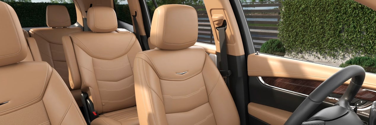 Lujosos asientos en Tostado en el interior de la nueva Cadillac XT6