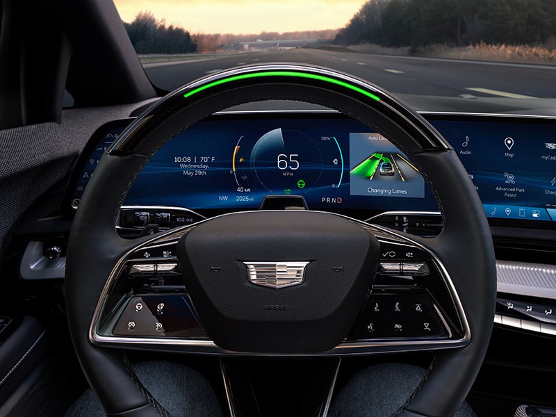 Primer plano de la función Super Cruise de Cadillac OPTIQ 2025 en el tablero