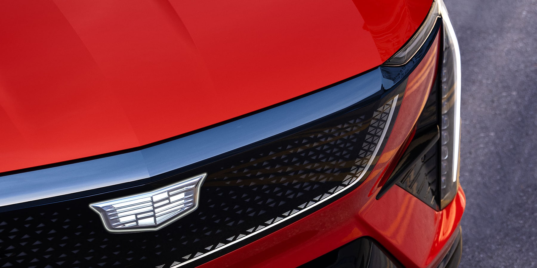 Cadillac OPTIQ LED DRL's and front diamond patterned grill
