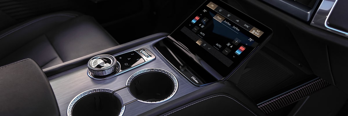 The 2026 Cadillac VISTIQ's Front Row Middle Console
