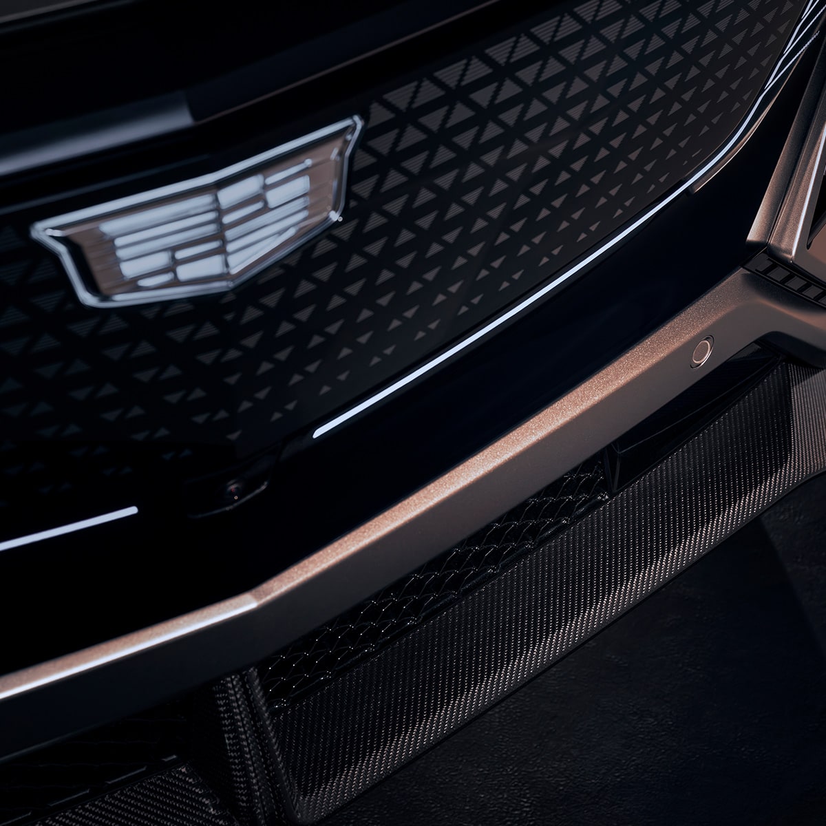 The Cadillac Logo on the 2026 LYRIQ-V's Front Grille