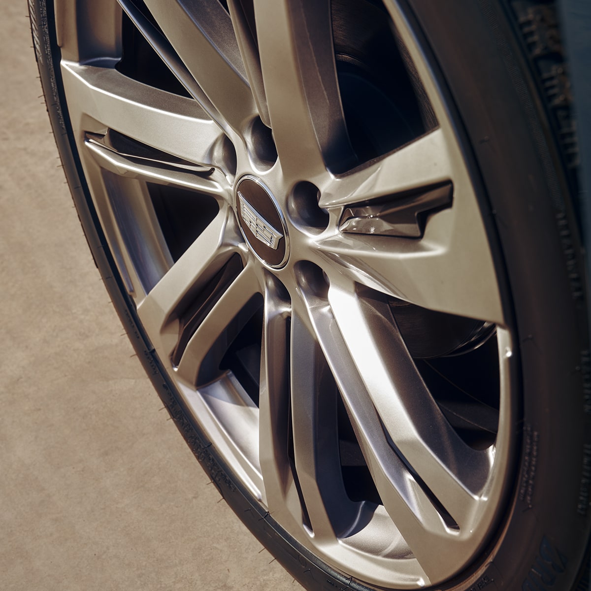 Cadillac Escalade wheel detail for pre-owned condition review