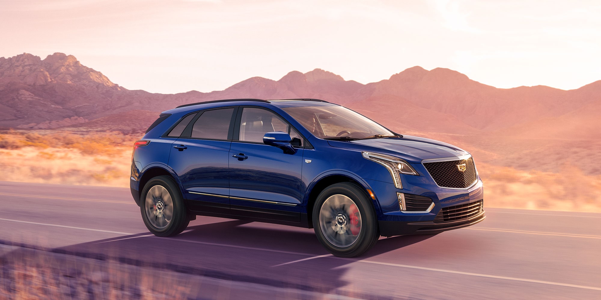 2026 cadillac xt5 passenger side front exterior view 