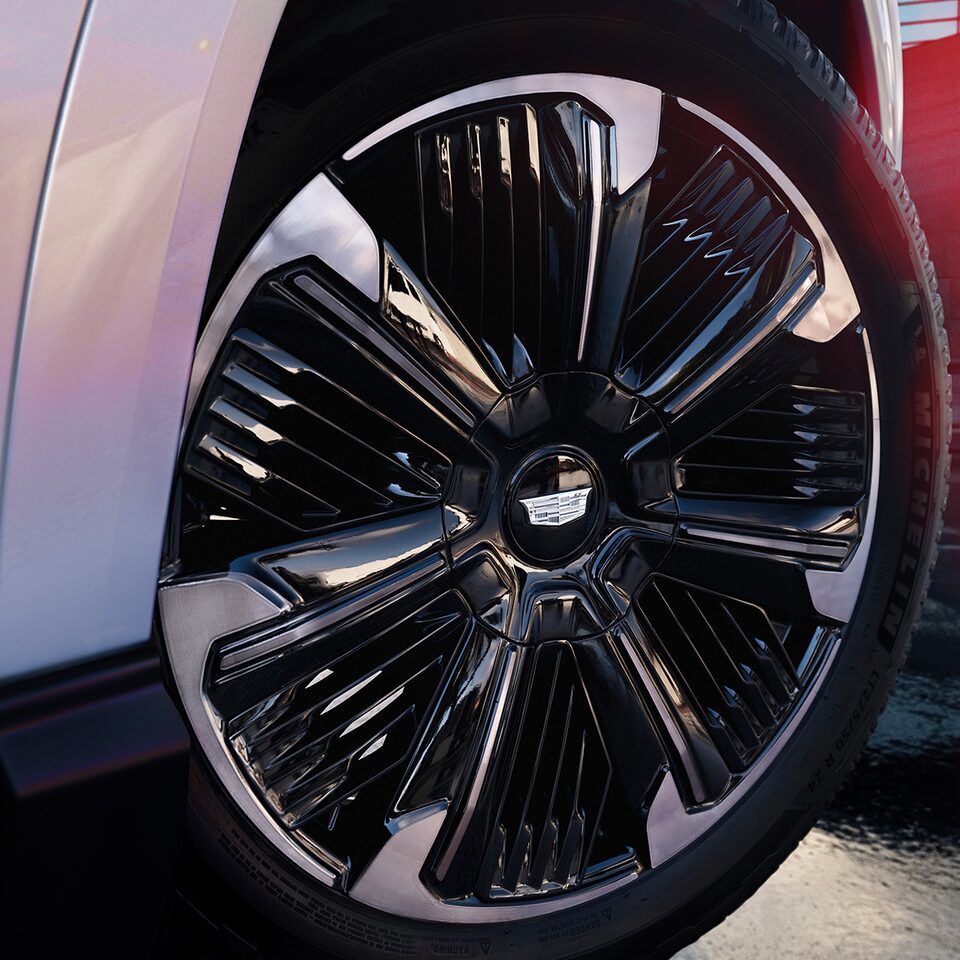 Close Up View of the Wheel of the 2025 Cadillac ESCALADE IQ