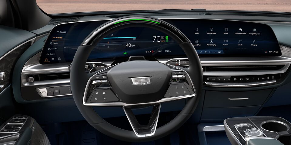 2024 Cadillac LYRIQ Luxury 3 dashboard.